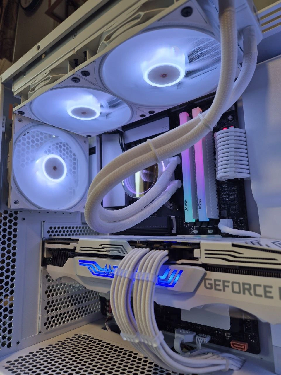 Hardware upgrade Singapore white liquid-cooled desktop interior